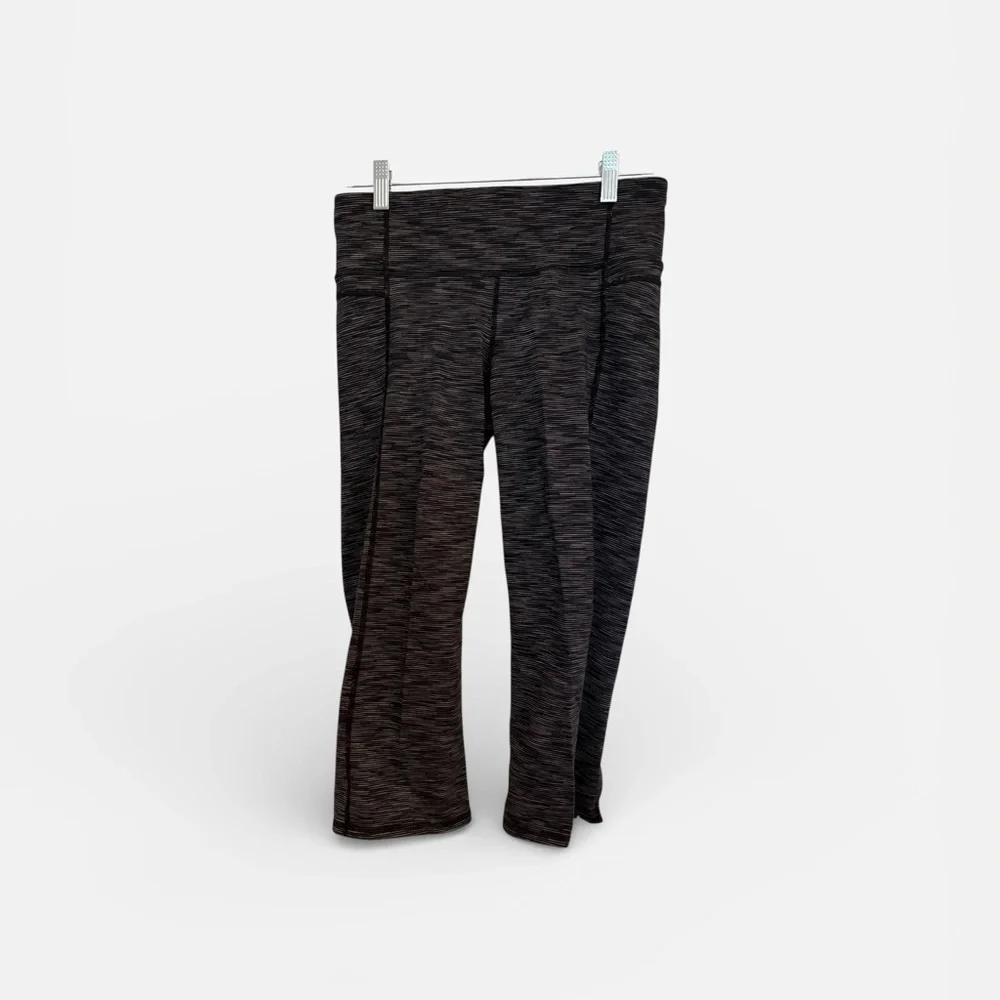 Athleta Heathered Black Capri Leggings